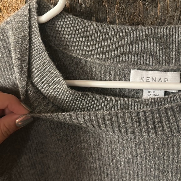 Cashmere sweater with unique double collar - Picture 10 of 11